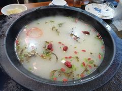 -景明轩•养生酸汤鱼火锅 云贵鲜菌 现舂野果酸汤(王寨小区店)