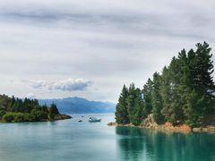 -Lake Hawea Hotel