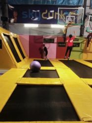 -飞跃蹦床乐园(南山科技园店)