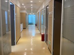 -瑞尔齿科(上海长风大悦城店)