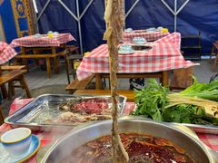 -金鼎雪山牦牛杂火锅(理县总店)