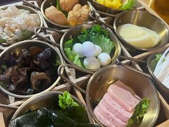 -三顾烤庐·烤鱼·烧烤·龙虾(奉贤店)