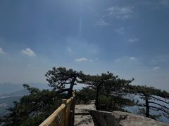-罗田薄刀峰风景区