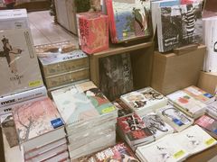 -诚品(信义店)