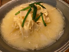 -蜜桃餐厅·伴山(湖滨商业街店)