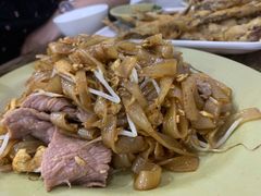 牛肉鸡蛋炒牛河-贞姨美食·老字号海鲜大排档