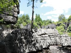 -梭布垭石林景区