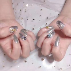-阿噶西美甲美睫