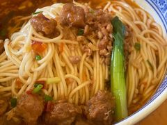 辣肉面-沪西老弄堂面馆(定西路店)