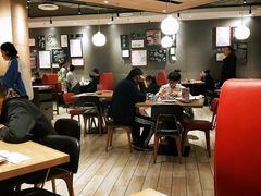 大堂-必胜客(新中纬店)