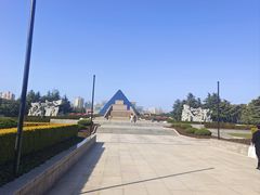 -上海市龙华烈士陵园