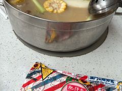-肥仔文澳门猪骨煲(南京西路店)