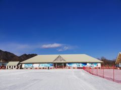 -十三陵雪世界滑雪场