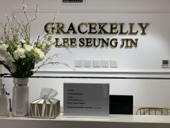 点击看大图 -GRACE KELLY婚纱与礼服(北京店)