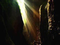 -天坑地缝国家地质公园-停车场