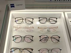 -三目眼镜·蔡司视觉合作店(青浦宝龙店)
