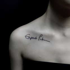 -木子·纹身店TATTOO穿孔·洗纹身
