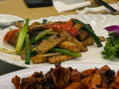 姜葱脆肉鲩-郑猛记石岐鸽主题餐厅(长江店)