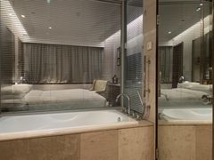 -上海龙之梦万丽酒店