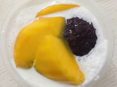 芒果白雪黑糯米甜甜-满记甜品(优客百盛店)