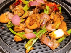牛魔王炒烤肉-耶里夏丽·丝路新疆菜·清真食品(徐汇南丹东路臻选店)