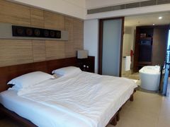 -三亚湾海居铂尔曼度假酒店