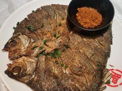 -肥肥虾庄·金牌油焖大虾(首义路店)