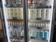 -正飞鲜奶(吐鲁番路店)