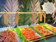 -布罗城堡自助烧烤(鸿通城购物中心店)