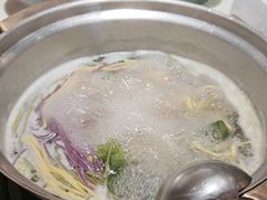 -喃喃椰·糟粕醋·椰子鸡火锅(七堡花园店)