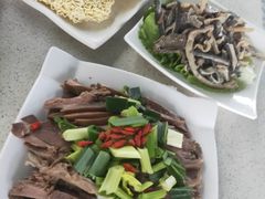 -墨脱石锅椰子鸡•香草鸭•东山羊(大东海店)