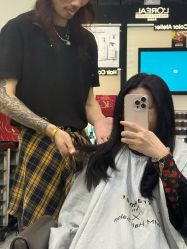 点击看大图 -苏豪路易士·嘉玛发廊
