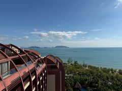-三亚湾海居铂尔曼度假酒店