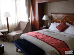 大床房-上海国际饭店