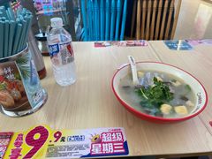 -小杨生煎(金山百联购物中心3楼店)