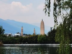 -三塔倒影公园