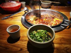 -城墙拐拐火锅(三峡广场黑金冠店)