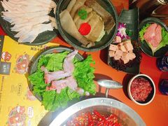 -谭鸭血老火锅(龙湖宝山天街店)