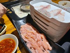 -老牌坊云南鱼豆花火锅(爱建店)