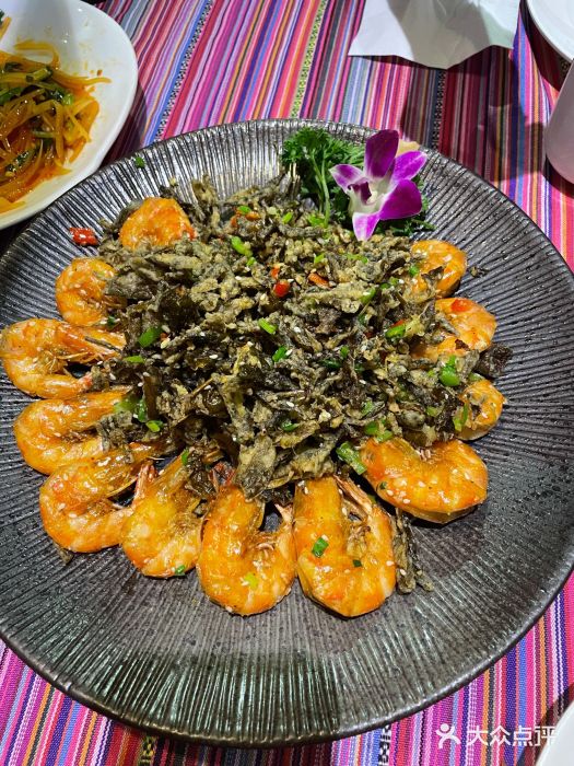 香巴拉云南餐厅(华莱坞店)普洱茶焗大虾图片