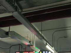 -龙湖天街-停车场