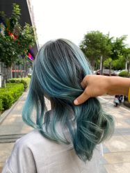 -Tloml salon