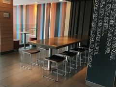 -麦当劳(乳山路店)