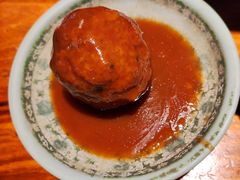 咸蛋黄狮子头-老外婆本帮面(塔城路店)
