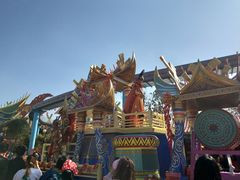 -七彩云南欢乐世界