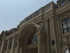 -王府井奥莱临潼小镇(临潼店)