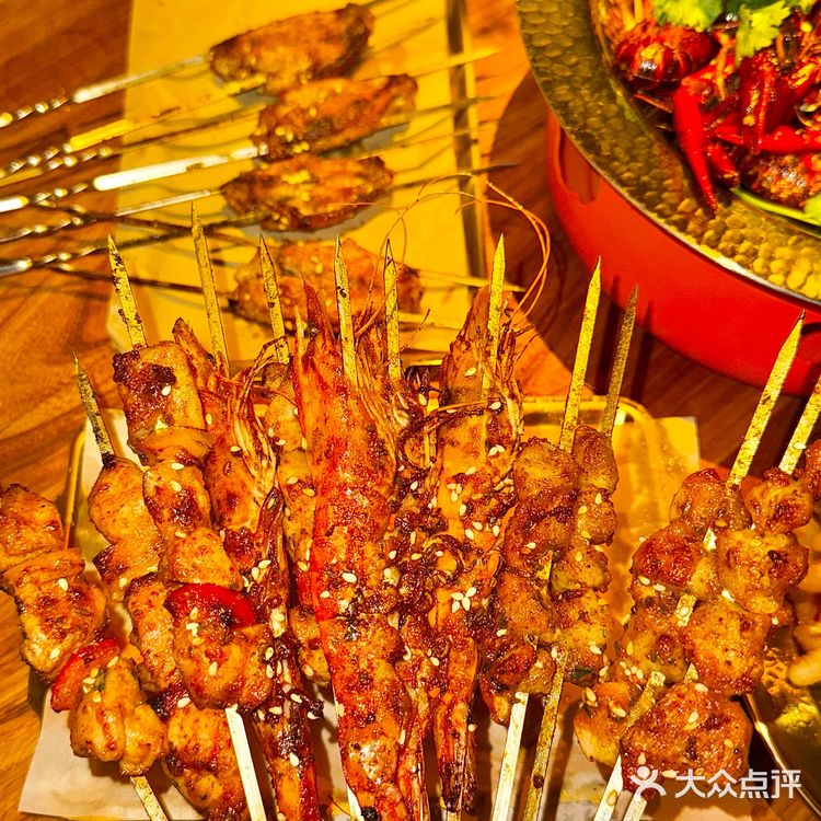 在民谣江湖烧烤酒馆感受云南的松弛…