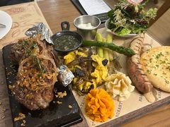 -Mark&Mars Restaurant