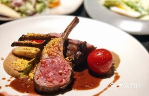 Breeze Bay Garlic Roasted New Zealand Lamb Chops