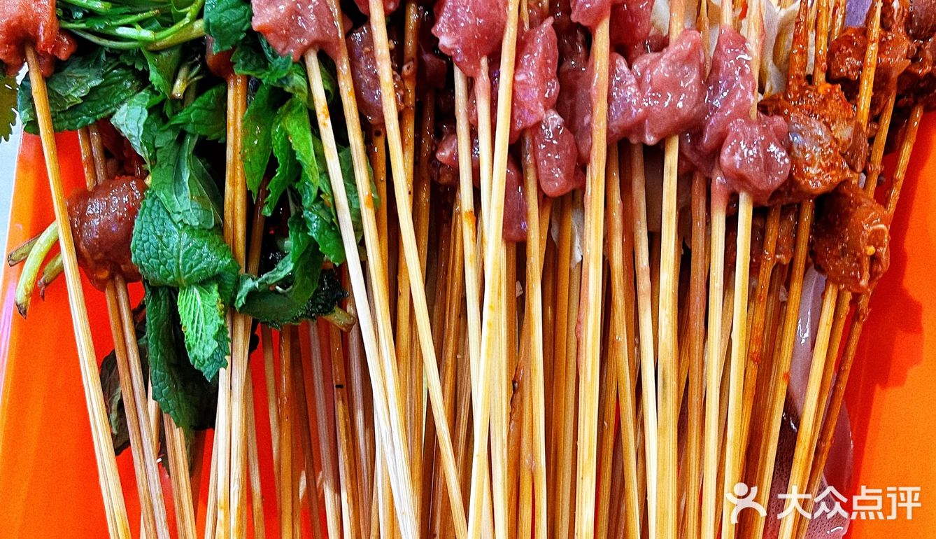 签小二串串火锅｜食材新鲜锅底正宗